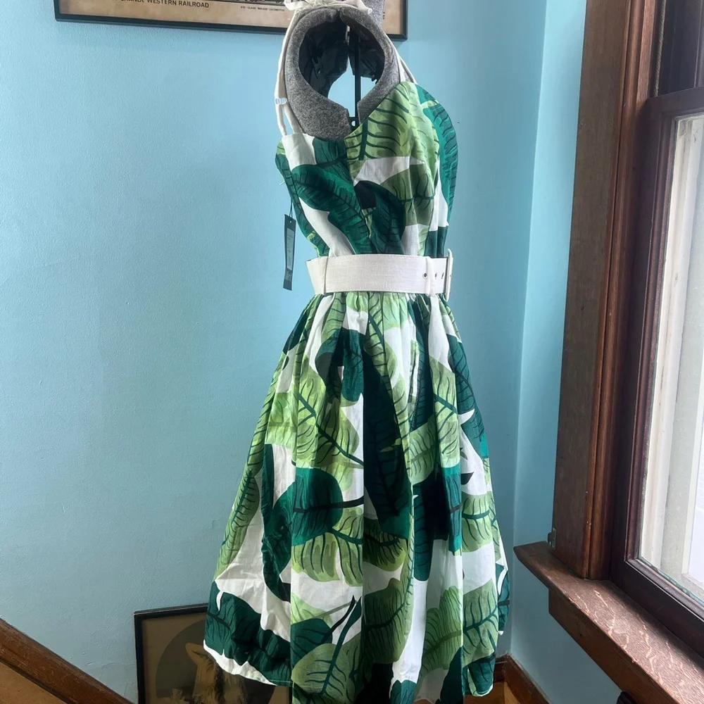Collectif Mainline Jade Banana Leaf swing dress - Picture 4 of 13
